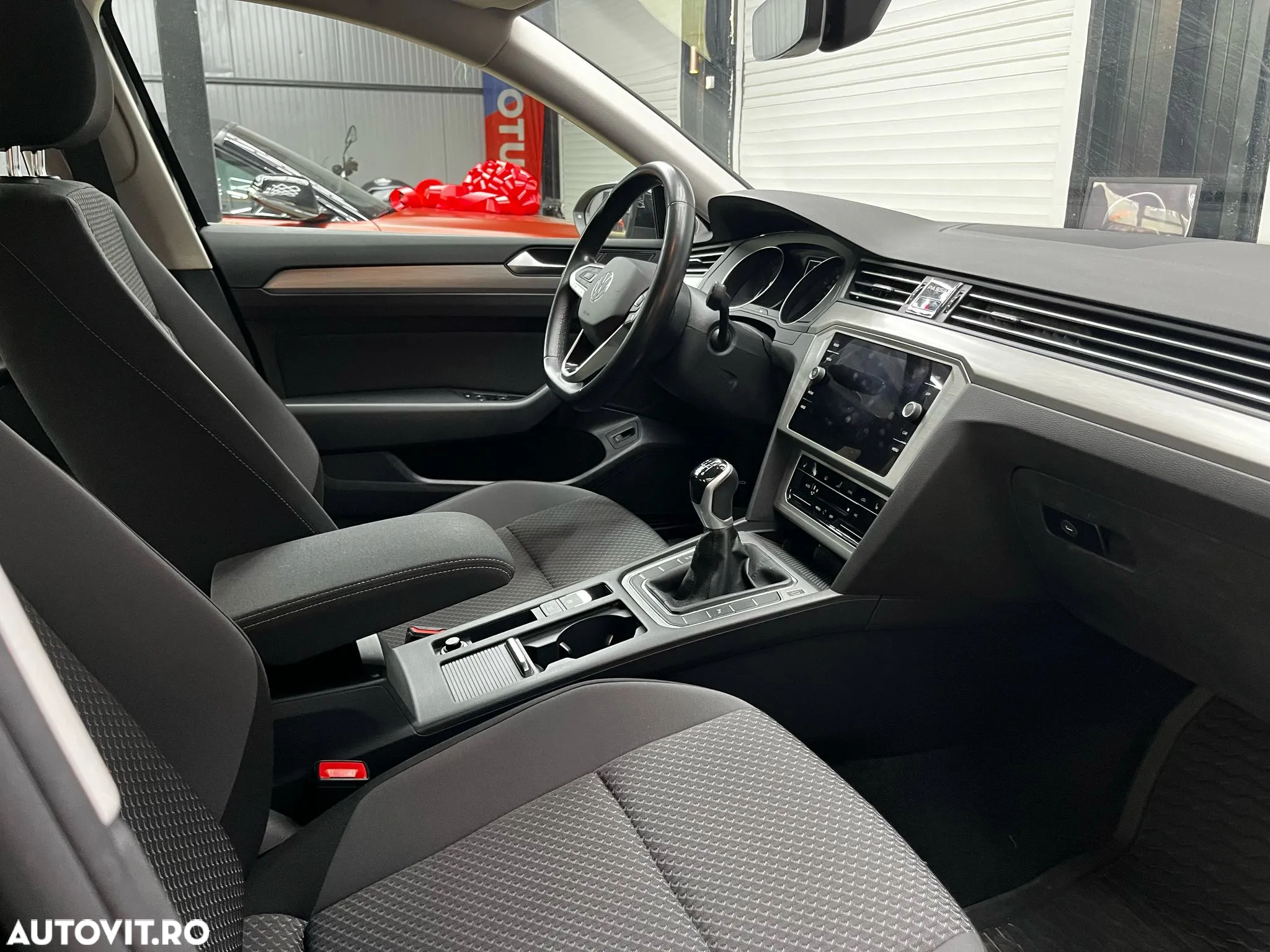 Volkswagen Passat - 24