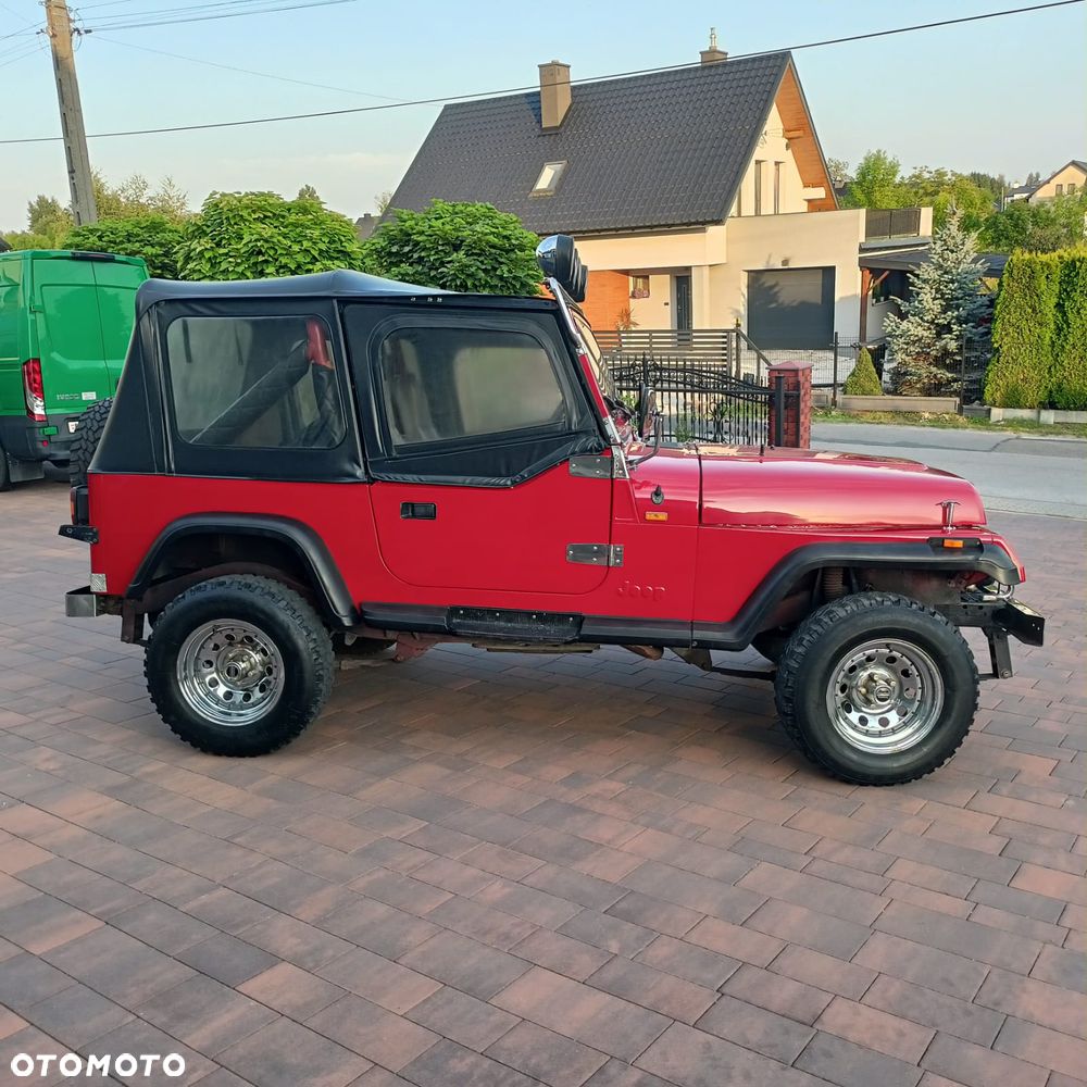 Jeep Wrangler 2.5L - 9