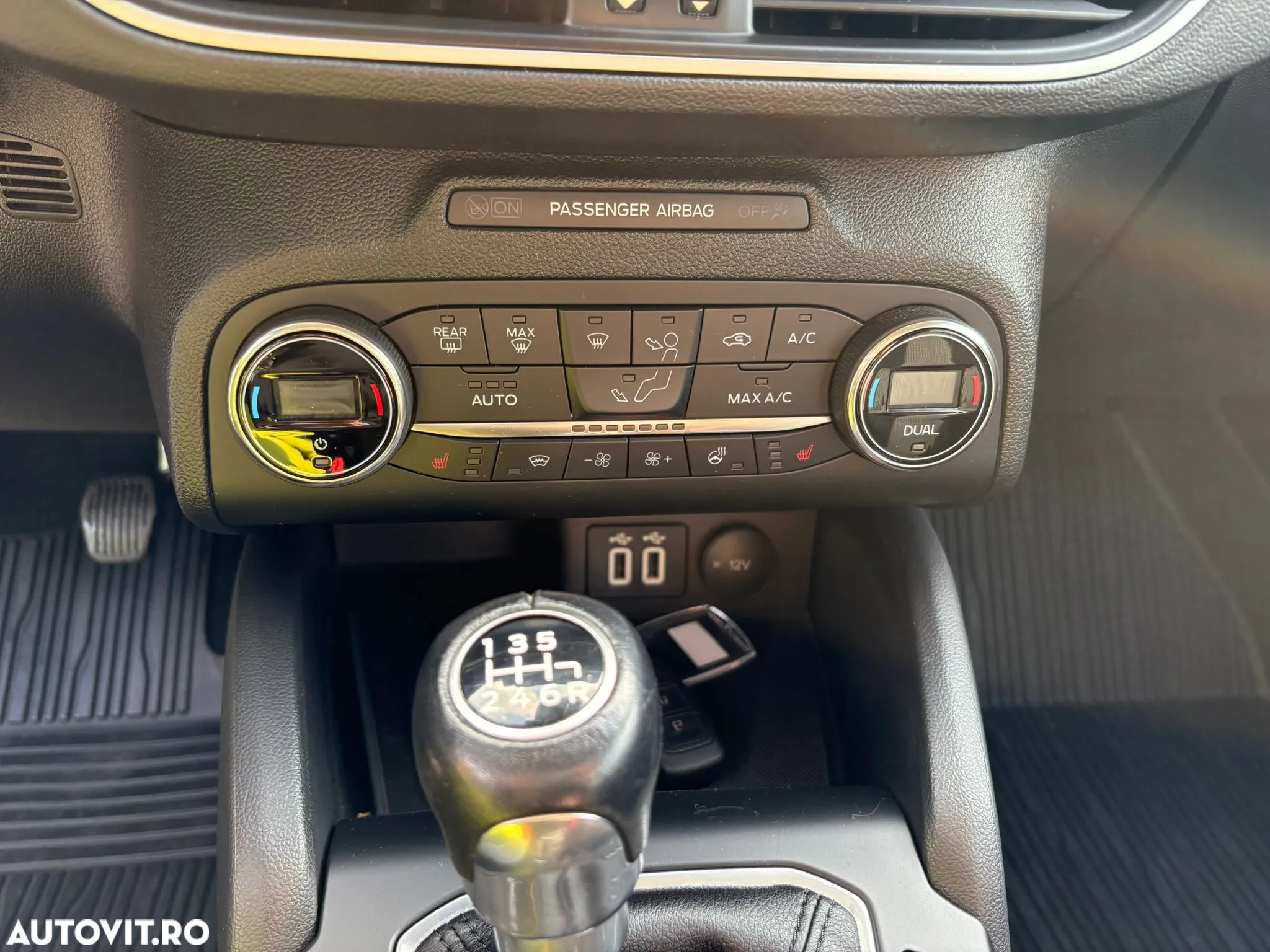 Ford Focus 1.0 EcoBoost Titanium - 13