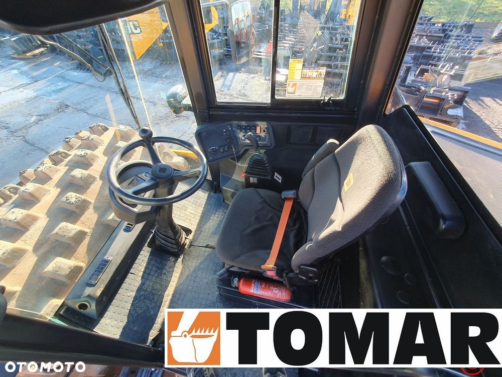 JCB VM137+PŁASZCZ OKOŁKOWANY - 17