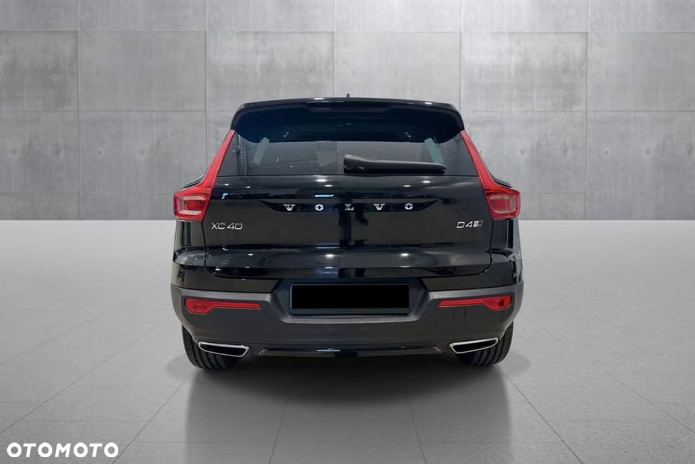 Volvo XC 40 D4 AWD R-Design - 7