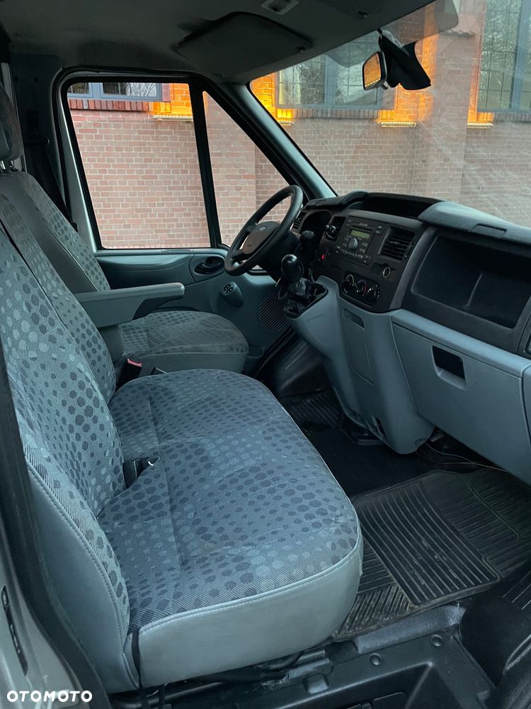 Ford Transit - 22