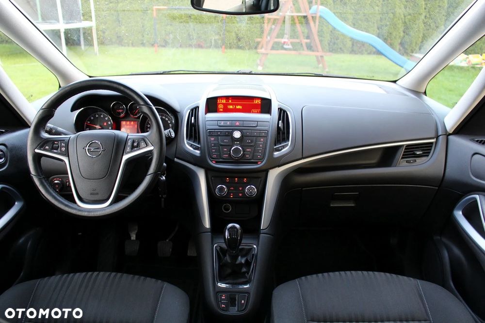 Opel Zafira - 16