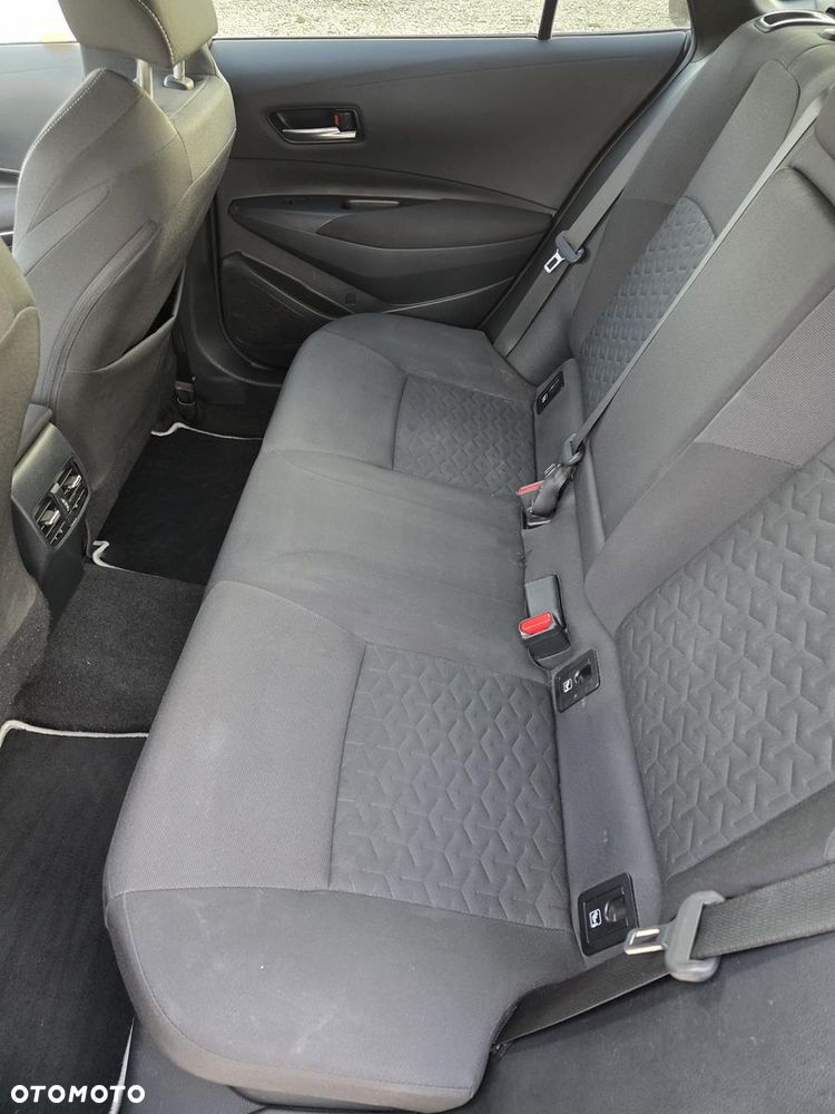 Toyota Corolla 1.8 Hybrid Comfort - 12