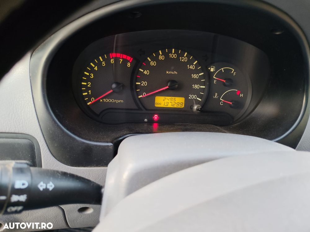 Hyundai Accent - 3