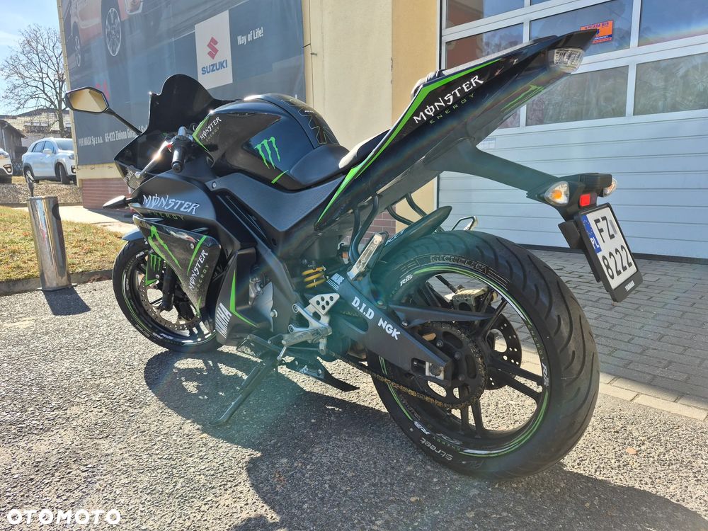 Yamaha YZF - 11