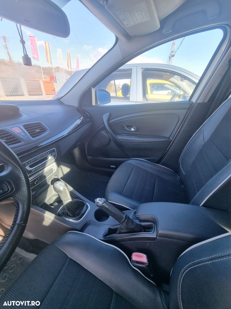 Renault Fluence 1.6 Dynamique - 11