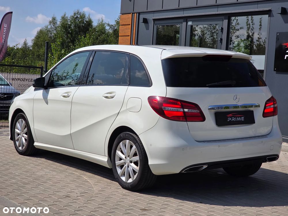 Mercedes-Benz Klasa B 180 7G-DCT Urban - 11