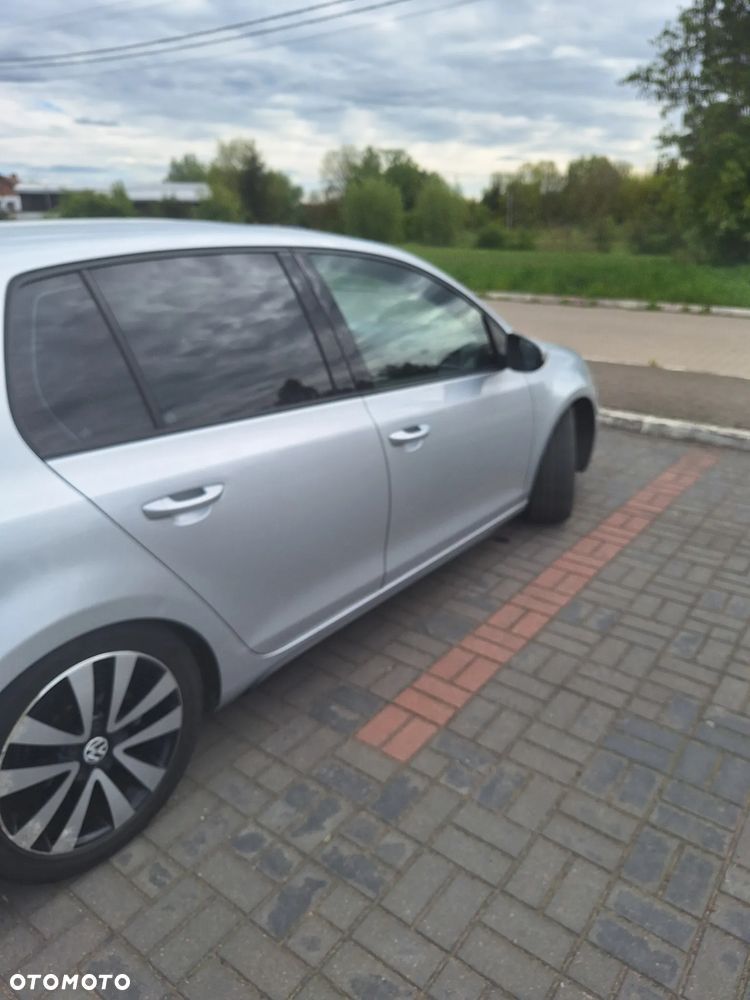 Volkswagen Golf - 2