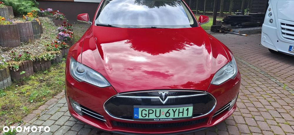 Tesla Model S Standard - 4
