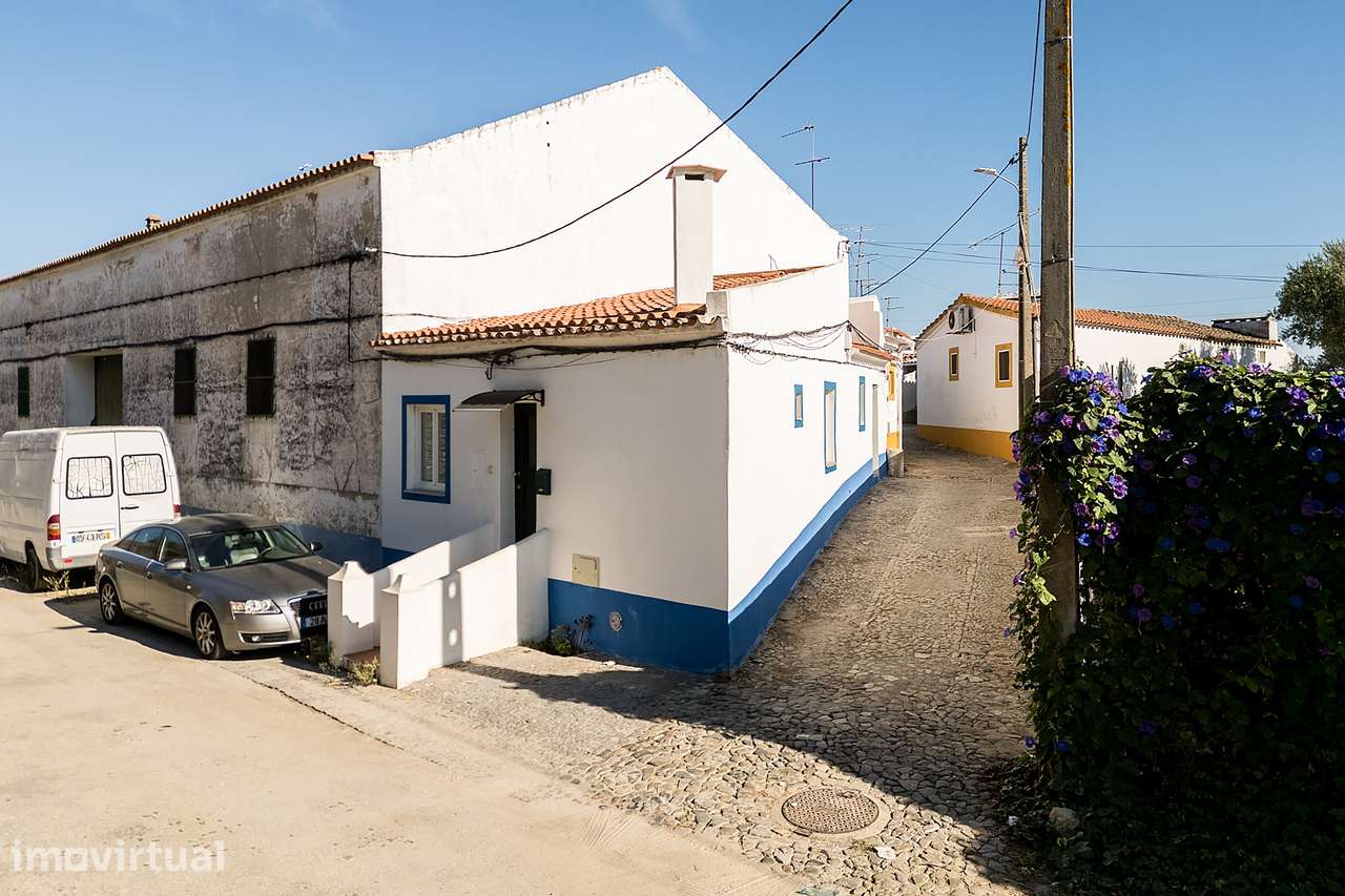 Moradia Térrea T1 c/ Anexo perto da rotunda da Porta de Aviz, em Évora - Grande imagem: 2/33