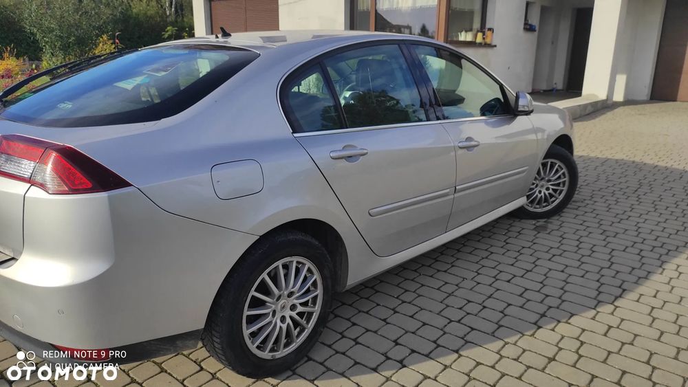 Renault Laguna 2012 photo 3