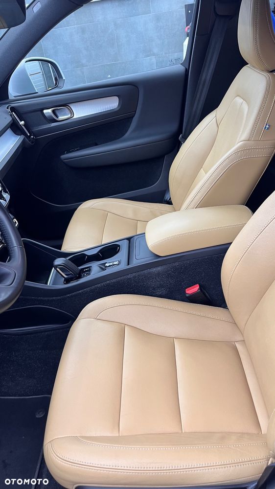 Volvo XC 40 D4 AWD Geartronic Momentum Pro - 5