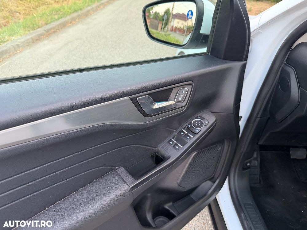 Ford Kuga 2.5 Duratec FHEV FWD Trend - 26