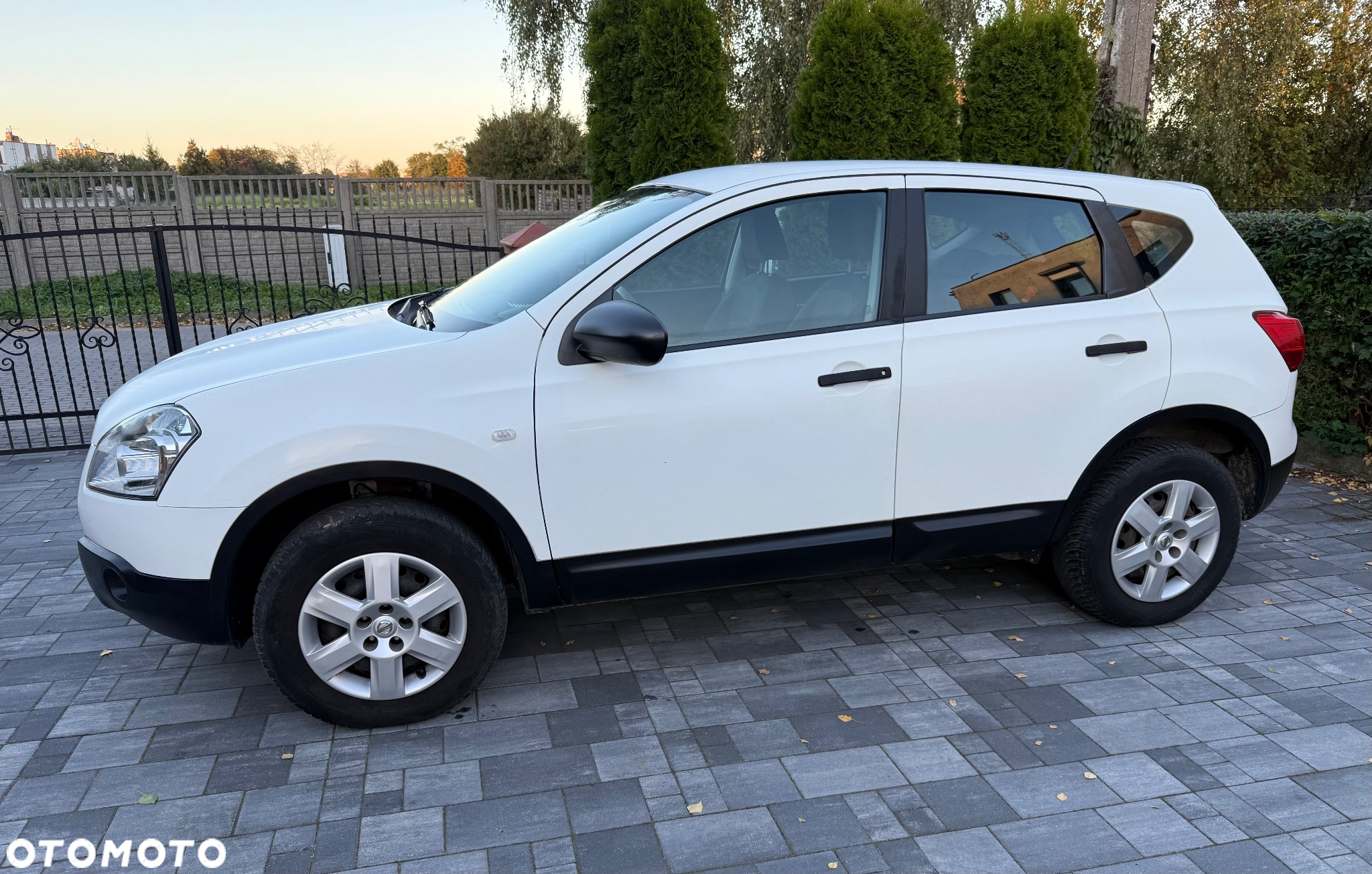 Nissan Qashqai - 2