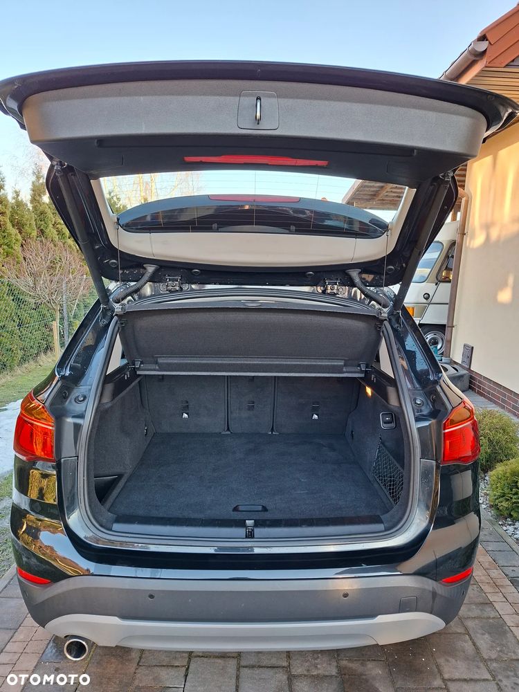 BMW X1 sDrive18i - 9