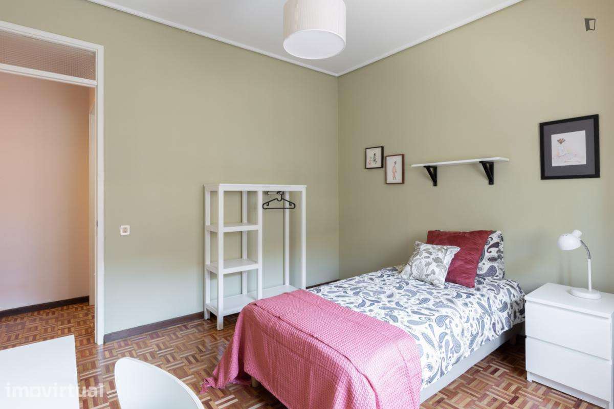 Quarto - localizado em Cedofeita Porto - Grande imagem: 5/18