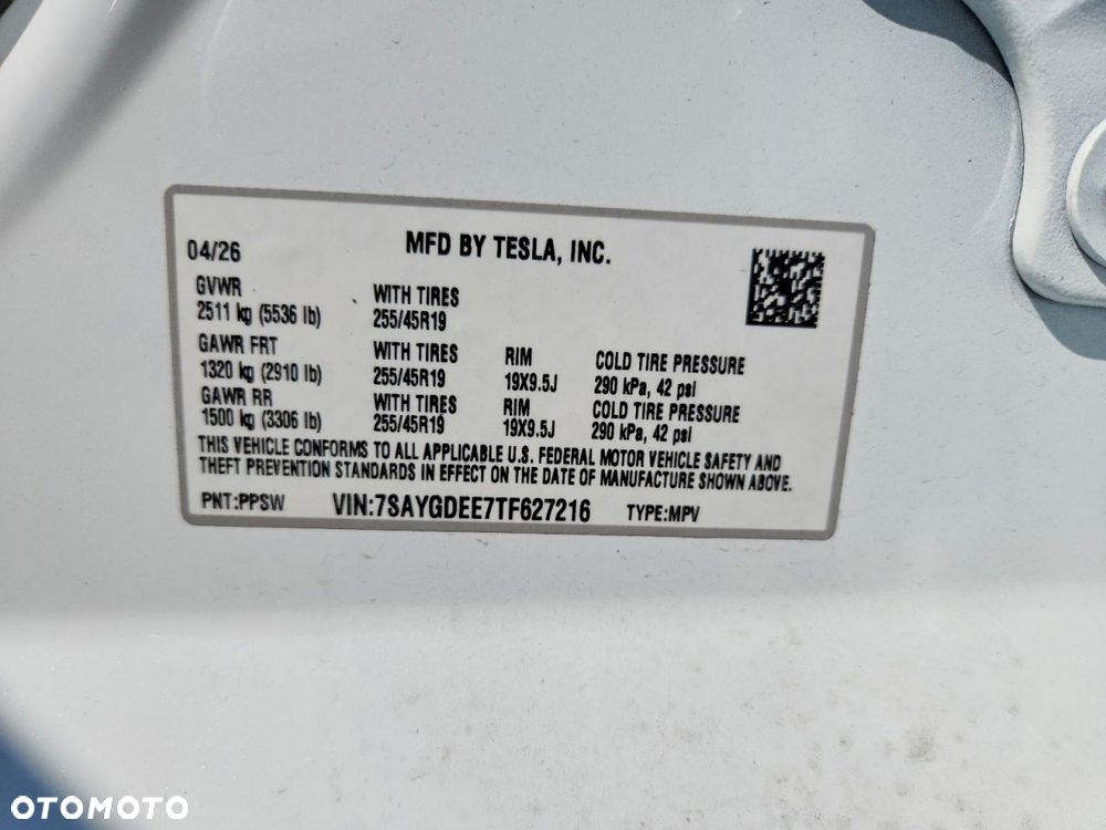 Tesla Model Y Premium Long Range Dual Motor AWD - 12
