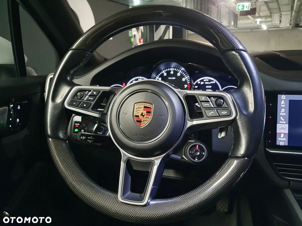 Porsche Cayenne Standard - 13