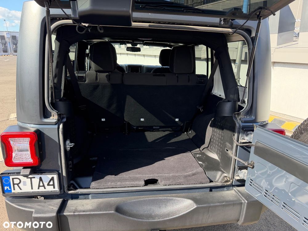 Jeep Wrangler 3.6 Unlim Rubicon - 16
