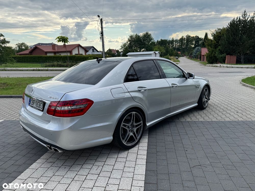 Mercedes-Benz Klasa E 63 AMG AMG Speedshift 7G-MCT - 12
