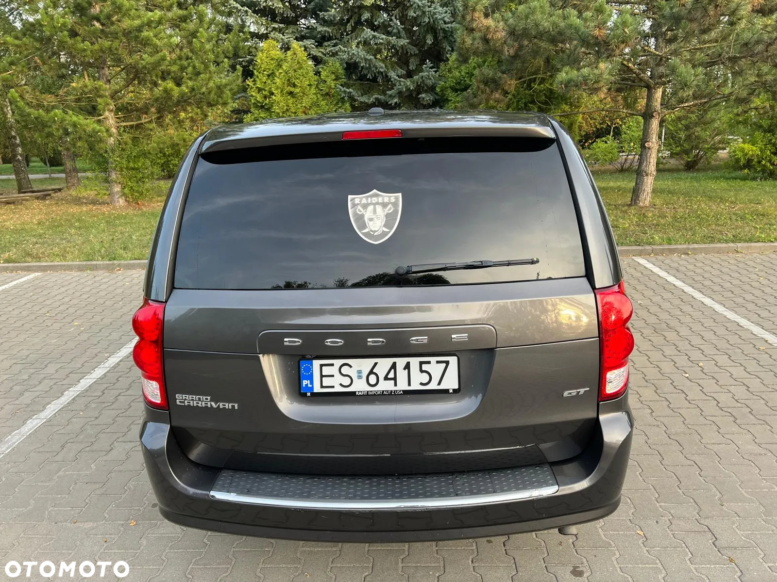 Dodge Grand Caravan - 13