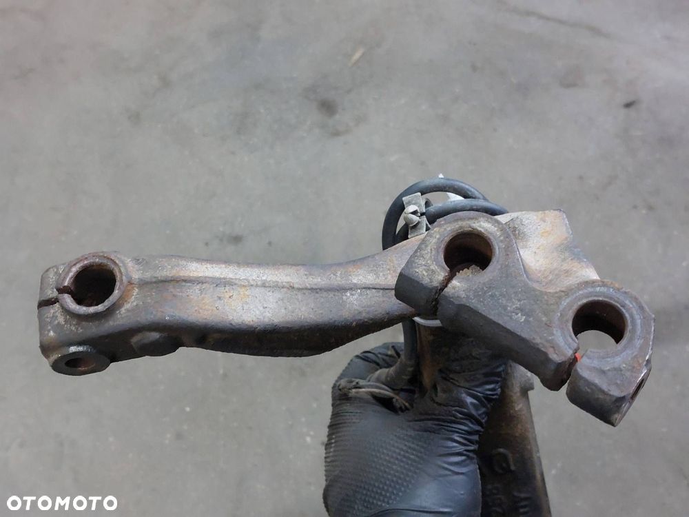 PIASTA ZWROTNICA PRAWY PRZÓD VOLKSWAGEN PASSAT B5 FL 1.9 TDI 8D0407258AQ - 4