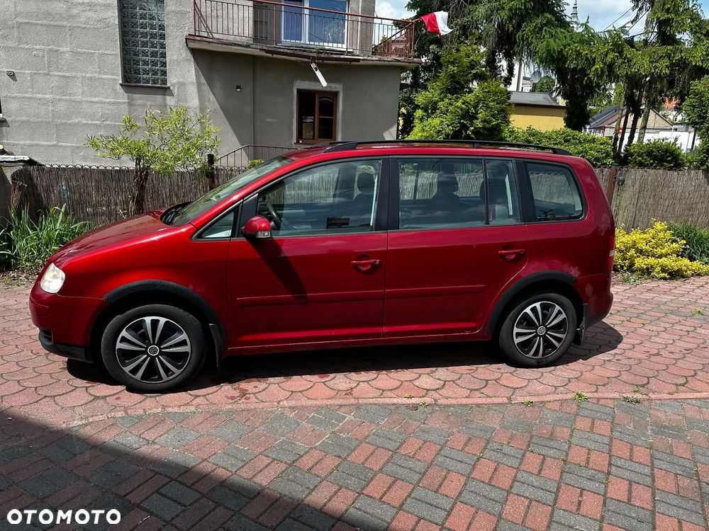 Volkswagen Touran 2.0 TDI Trendline - 1