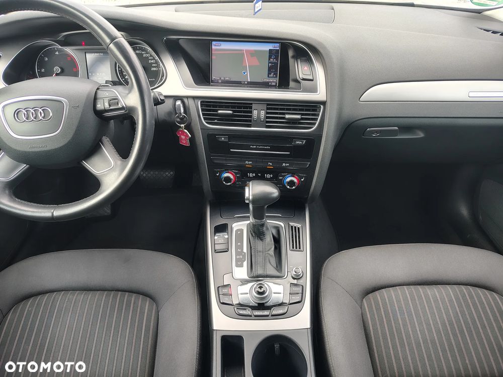 Audi A4 Avant 2.0 TDI DPF quattro S tronic Attraction - 26