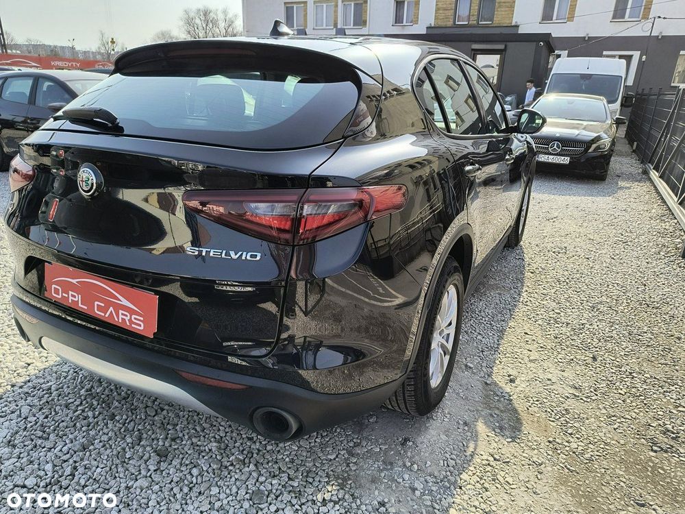 Alfa Romeo Stelvio 2.0 Turbo Q4 - 35