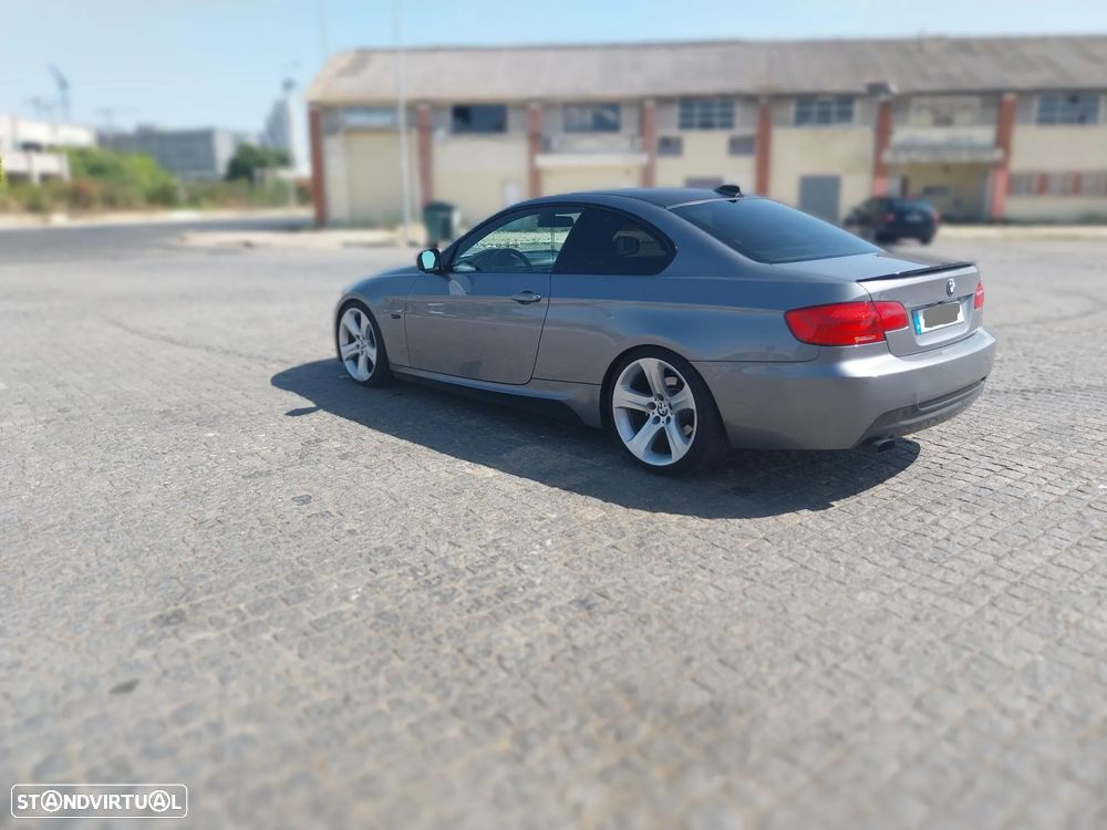 BMW 320 d Coupe Edição M - 18