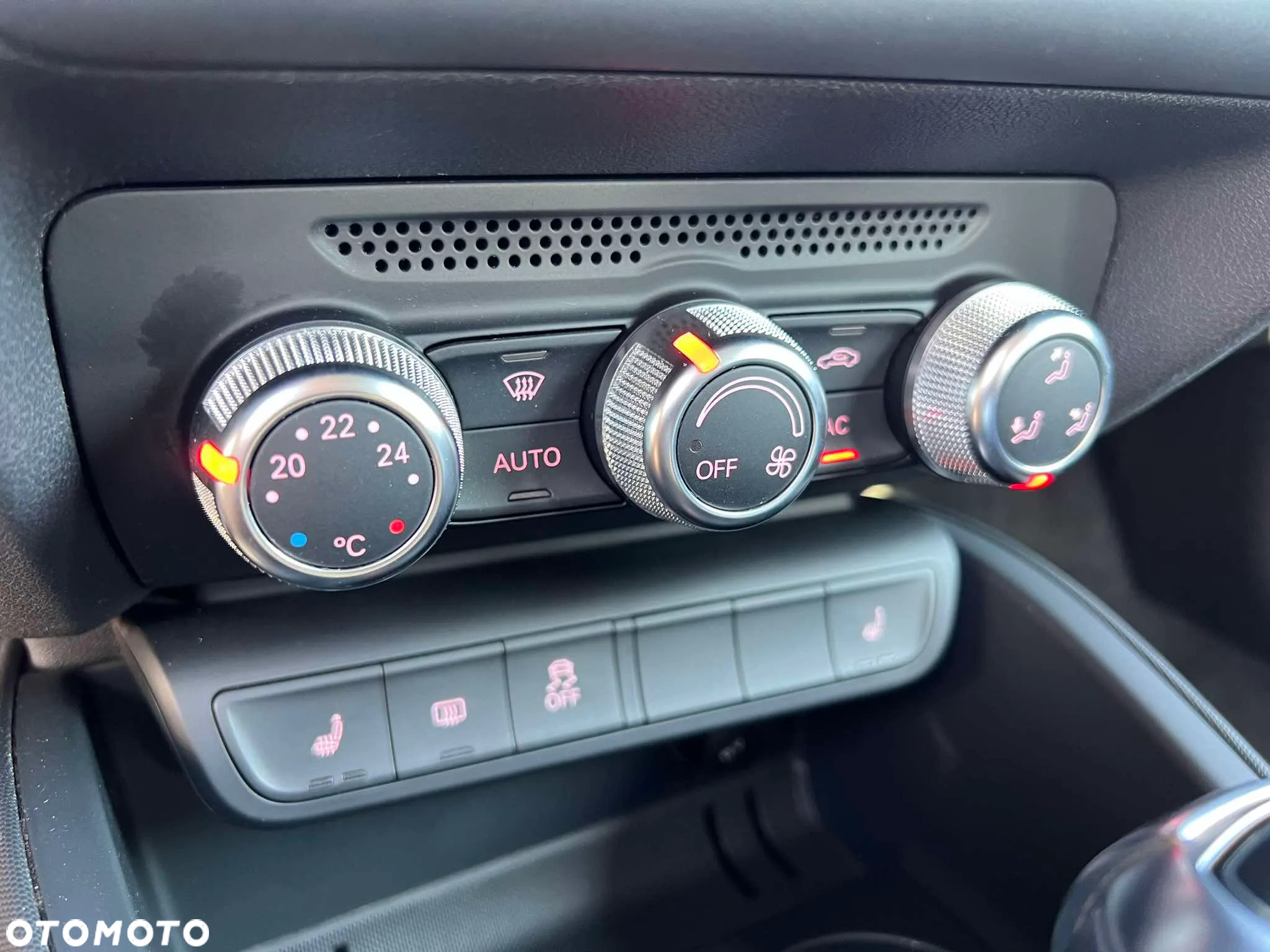 Audi A1 1.4 TFSI 119g S tronic Attraction - 13