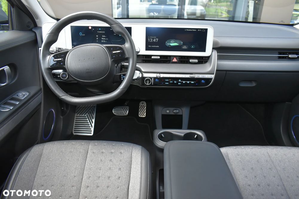 Hyundai IONIQ - 7