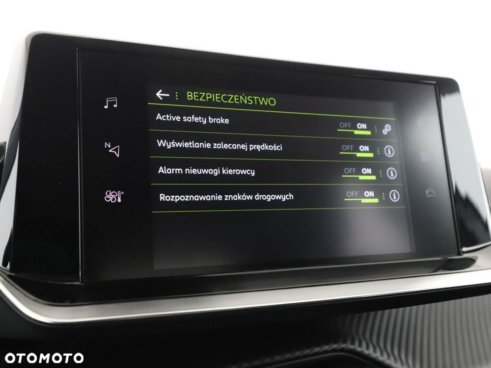 Peugeot 2008 PureTech 130 EAT8 Allure - 25