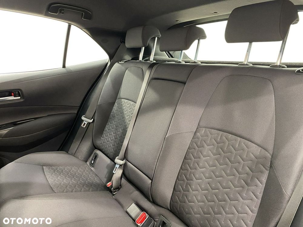 Toyota Corolla - 13