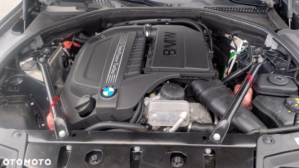 BMW Seria 5 535i xDrive - 17