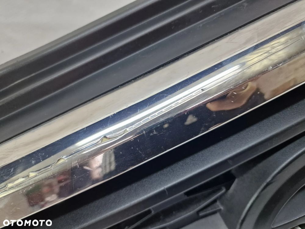 NISSAN NV400 LIFT 21- ATRAPA / GRILL PRZEDNI PRZÓD , NR 62310-8169R , NR AUKCJI GL791 - 30