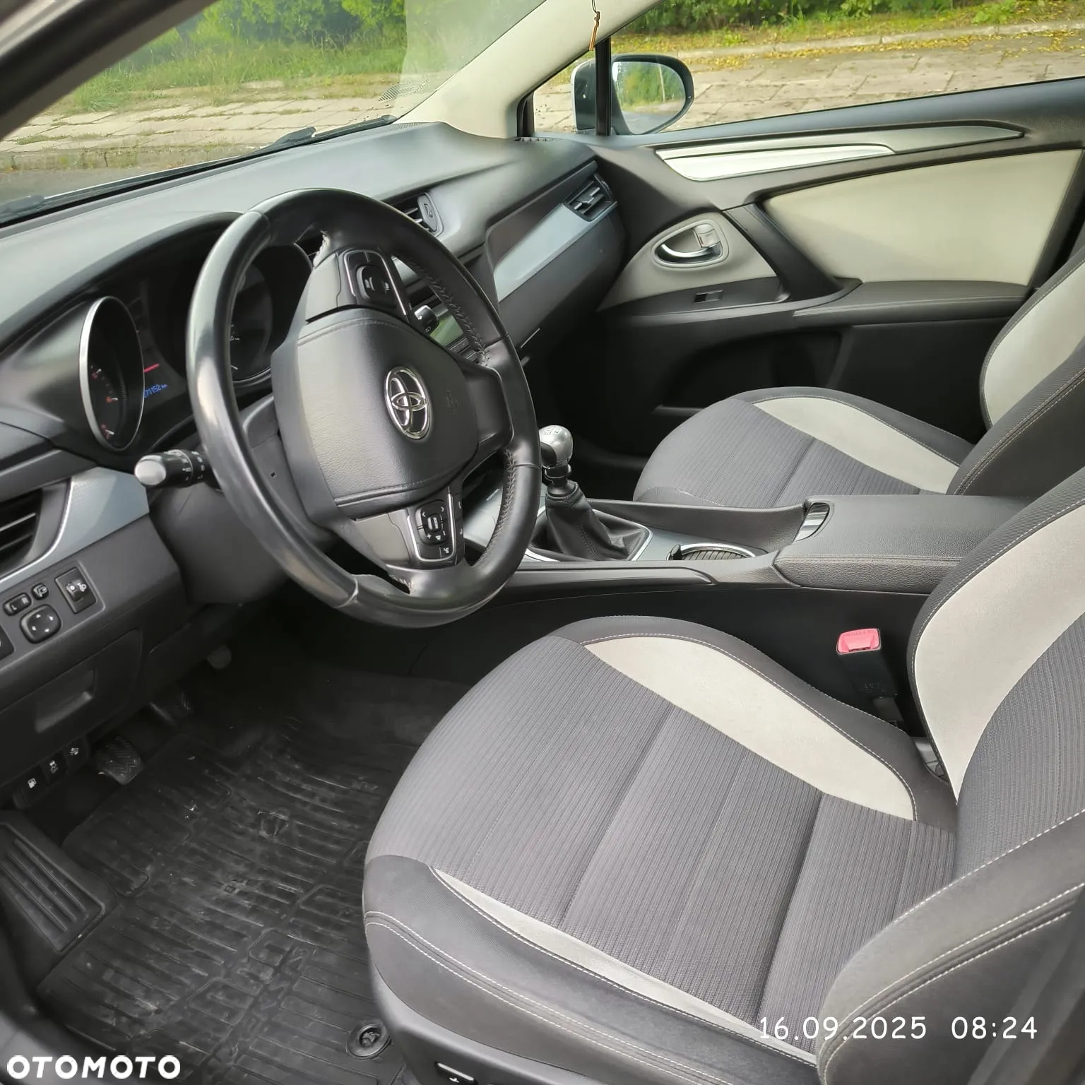 Toyota Avensis - 3