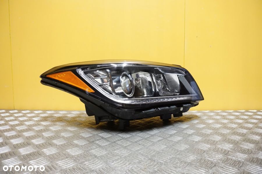 HYUNDAI GENESIS G80 SEDAN 2015 - REFLEKTOR LAMPA XENON LED PRAWA USA - 1