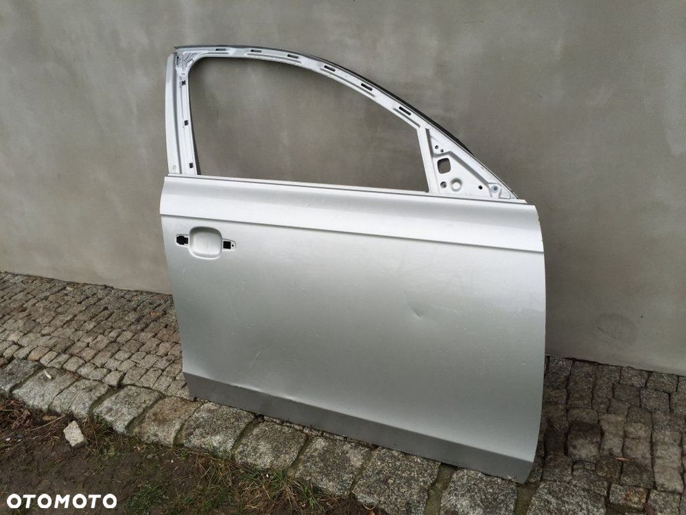 AUDI A4 B8 DRZWI PRZEDNIE TYLNIE PRAWE - 1