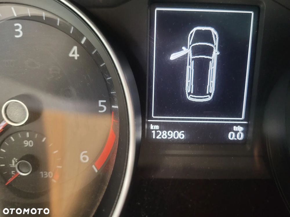 Volkswagen Passat - 12