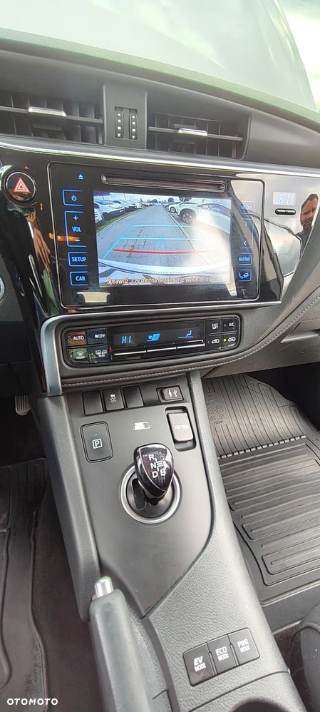 Toyota Auris Hybrid 135 Premium - 14