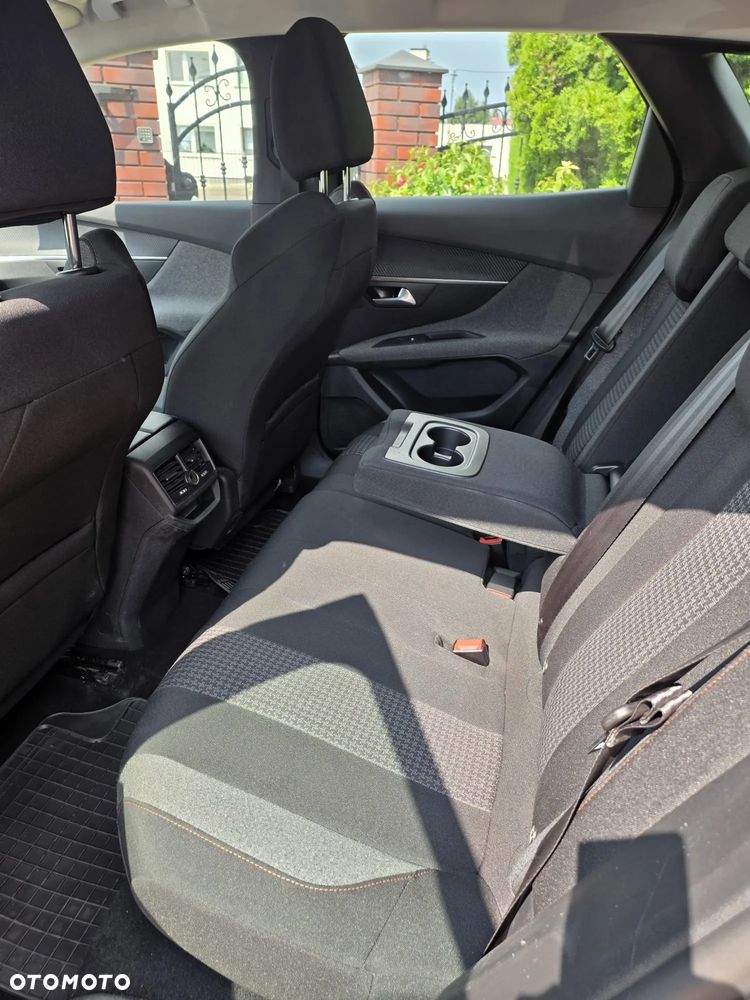 Peugeot 3008 PureTech 130 Stop & Start GPF EAT8 Active Business-Paket - 11