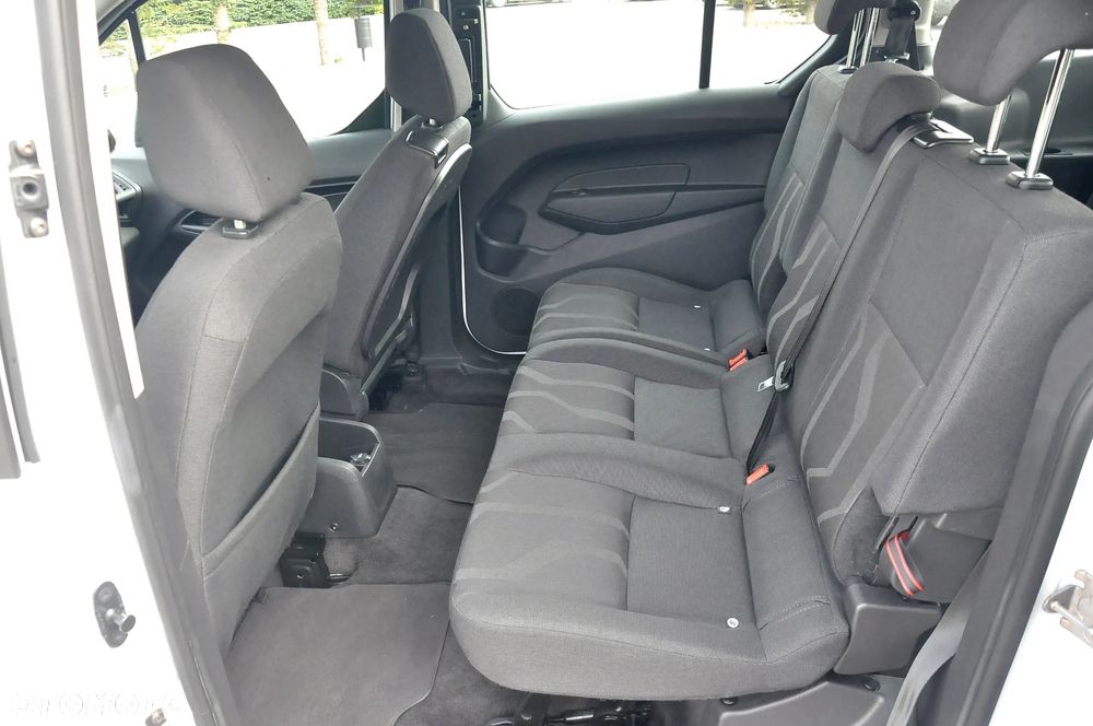 Ford Tourneo Connect Grand - 37