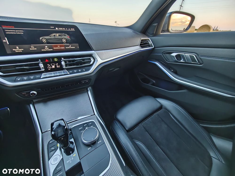 BMW Seria 3 320d M Sport sport - 10