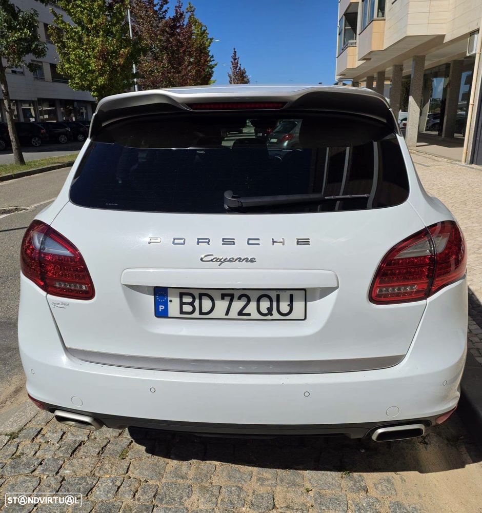 Porsche Cayenne Platinum Edition - 3