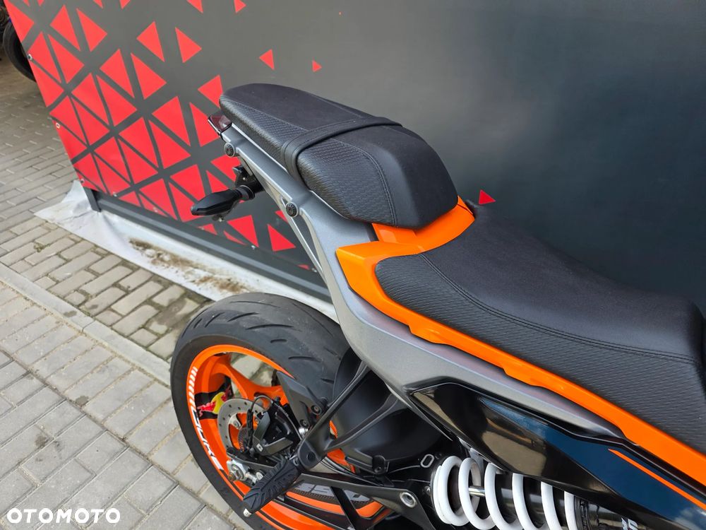 KTM Duke 390 - 21