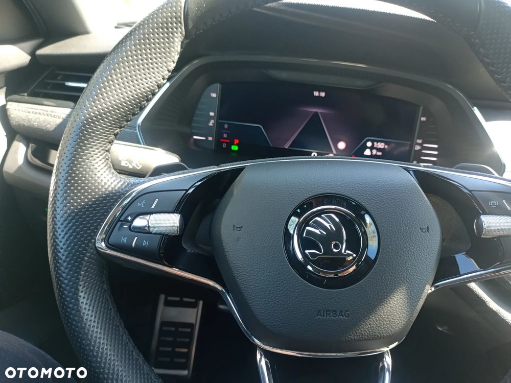 Skoda Octavia 2.0 TDI DSG Sportline - 11