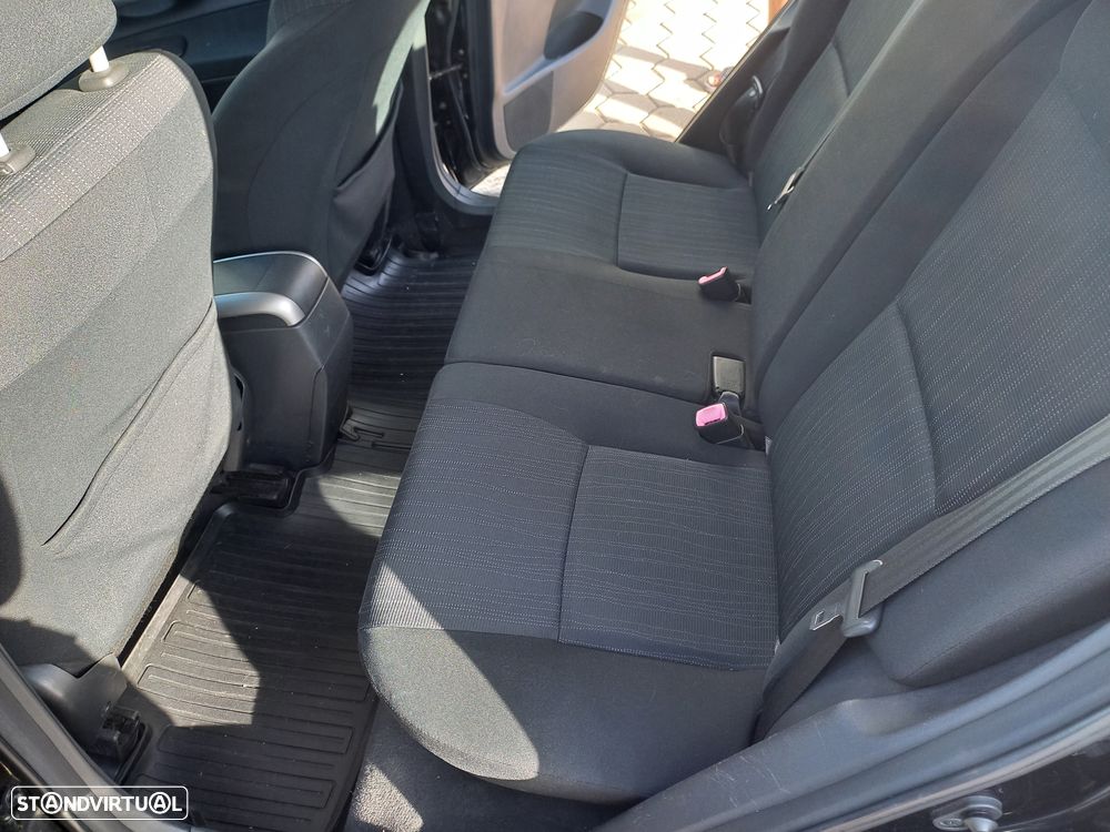 Toyota Auris 1.4 VVT-i - 6