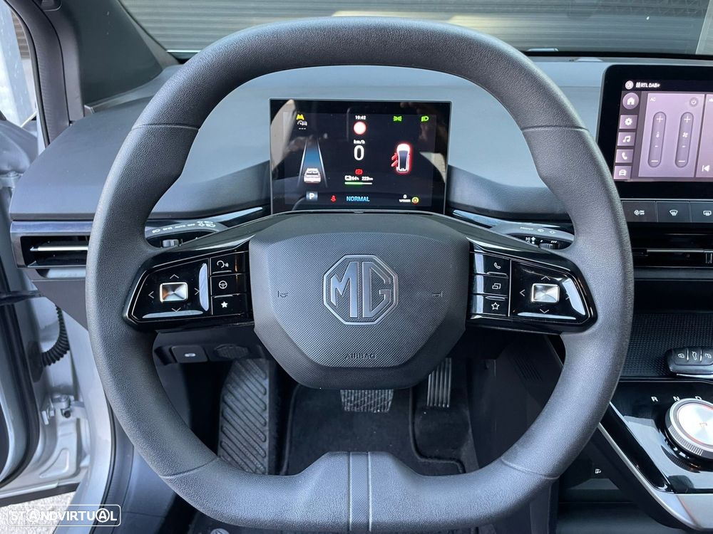 MG MG4 51 kWh Standard - 14